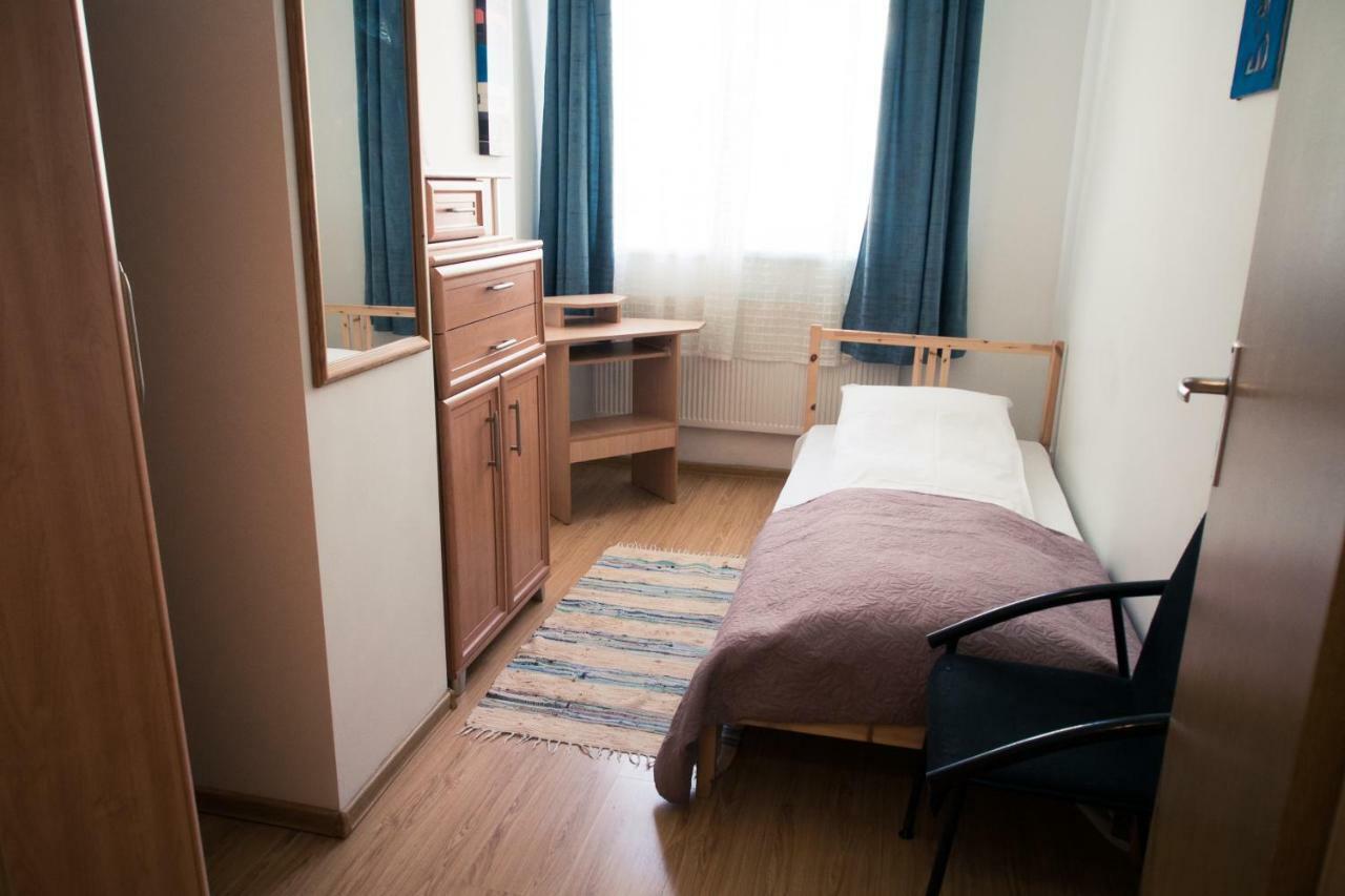 Town Hall 3 Bedroom Apartment วิลนีอุส ภายนอก รูปภาพ